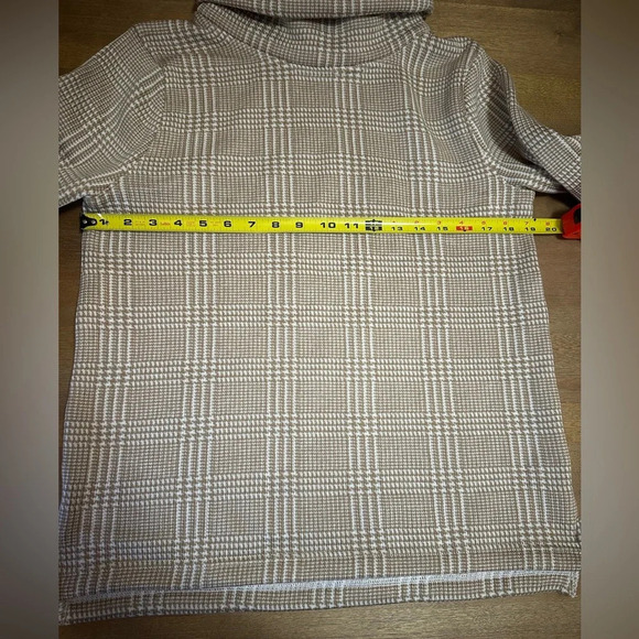 J Crew Funnelneck - Picture 5 of 9